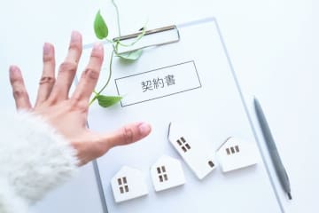友人に持ち家を貸したらモノを勝手に捨てたり壊したり　絶縁することになった女性