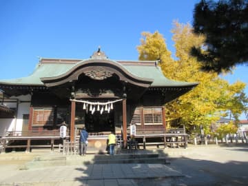 市川の葛飾八幡宮、文化財の門に落書き　不可解な文言、建造物損壊で捜査　昨年も被害　