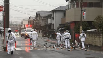頭から血を流した男性が歩道に…病院搬送されるも死亡　ひき逃げか　千葉・我孫子市
