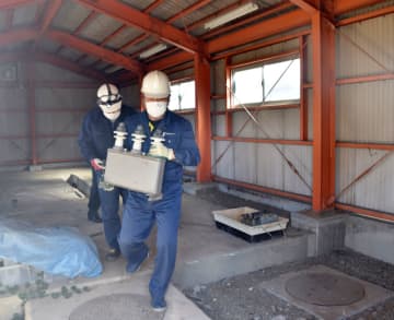 高濃度PCB廃棄物を処分　千葉県、鴨川で行政代執行　不法投棄されたものか