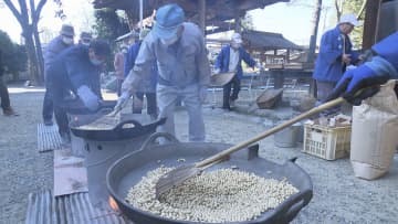         2月3日の節分に向け「1年の健康と幸せ願い」石手寺で“豆煎り”作業【愛媛】      