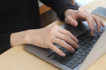 ペーパーレス、デジタル技術の向上も必至！40～50代男女が時代に合わせて「アップデートを頑張っていること」【完全版】