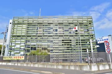 「車が道路に横転している」通行人が通報　単独事故か、50代ぐらいの男性重傷　千葉・勝浦