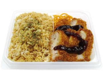 牛肉の旨味が効いた大盛ビーフライスに、チキンカツを組み合わせて848kcalのお弁当! セブン‐イレブンが「大盛りごはん ビーフライス＆チキンカツ弁当」を本日6日(火)発売