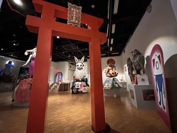 なべやかん遺産｜「年末年始大作戦」　芸人にして、日本屈指のコレクターでもある、なべやかん。 そのマニアックなコレクションを紹介する月刊『Hanada』の好評連載「なべやかん遺産」がますますパワーアップして「Hanadaプラス」にお引越し！ 今回は「年末年始大作戦」！