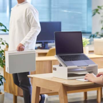 キングジム、PCスタンドになる収納ボックス「ノッテオン」
