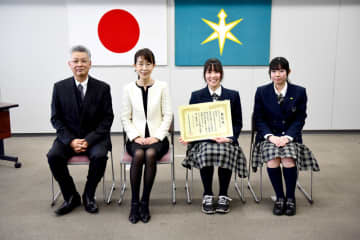 木更津東高に最優秀賞　魅力ある県立学校づくり大賞　小中学生とファッションショー