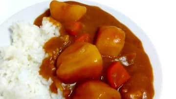 １位はみんな大好きなスイーツ！10～30代男女が選ぶ「カレーの“隠し味”」【トップ3】