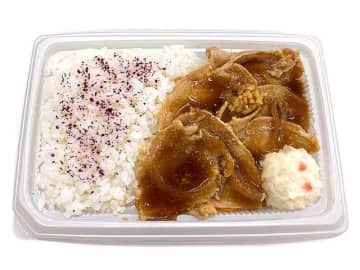 すりおろしとみじん切りの生姜使用の甘辛いタレを豚ロース肉に絡めた、定番で王道の生姜焼きが味わえるお弁当が税込496円! セブン‐イレブンが「豚ロース生姜焼き弁当」を本日13日(火)発売