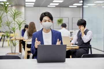 キヤノン、”音を減らす”マスク「Privacy Talk」