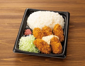 旨みある大粒かきフライ5個に大盛りご飯で1,087kcalのお弁当! ローソンが「まちかど厨房 ごはん大盛！大粒かきフライ弁当(5個入り)」を発売