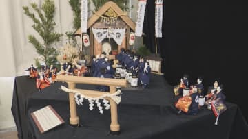         約350点のひな人形展　迫力の「ヤーヤ祭り」など表現　三重・尾鷲市      