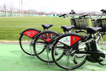 ハロサイ、浦和レッズデザインの「レッズサイクル」