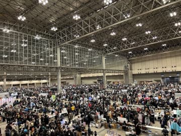 なべやかん遺産|「ワンフェス2024冬」 芸人にして、日本屈指のコレクターでもある、なべやかん。 そのマニアックなコレクションを紹介する月刊『Hanada』の好評連載「なべやかん遺産」がますますパワーアップして「Hanadaプラス」にお引越し! 今回は「ワンフェス2024冬」!