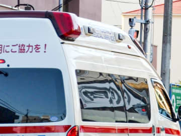 【速報】歩いていた男児2人と女性はねられる　銚子、ドクターヘリで女性搬送　軽乗用車の女、容疑逮捕