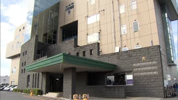 車上荒らし10件以上相次ぐ 同一犯か　車のガラス割られ…　千葉・柏市