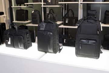 ゼロハリ、オーガナイザー機能多数搭載のビジネスバッグ「ZEST2」