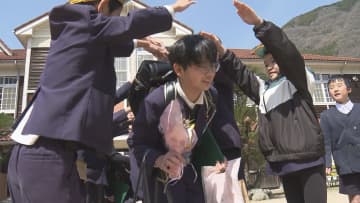         小学校閉校で“最後の卒業式”も…県内1万1000人の児童が学び舎巣立つ【愛媛】      