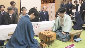 「名人戦七番勝負第１局」開幕　瀬戸・藤井八冠 　一宮・豊島九段　愛知出身の２人の対決
