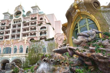 ファンタジースプリングスホテル初公開　ディズニー6月開業予定　閉園のあとも続く魔法