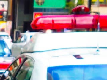 コンビニ駐車場で…　胸ぐらつかみ地面に投げつける　傷害の疑いで28歳の男逮捕　富津