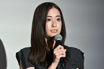 TBS田村真子アナ、同期3人でパジャマパーティー　深夜番組で共演…「反則すぎない？3人並ぶの」の声