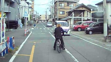 “自転車ひょっこり男”成島明彦容疑者を逮捕「自転車乗っていただけ」容疑否認　4年前も“ひょっこり”で逮捕　千葉