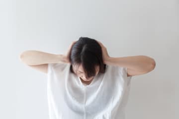 上階の騒音がひどすぎる！　管理会社に相談するも「自分で手紙を出してください」と言われ……【前編】
