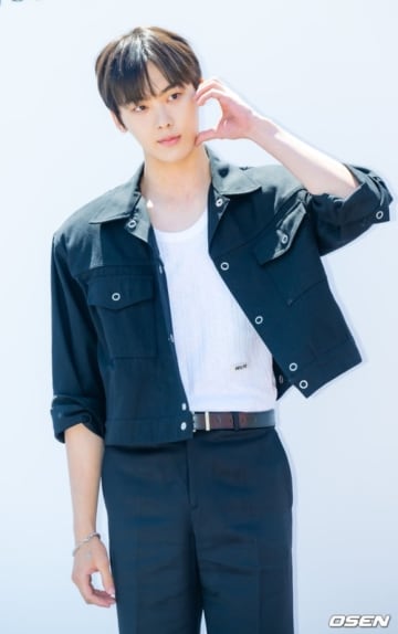 【PHOTO】ASTRO ユンサナ＆ファン・イニョプら、民泊サービス「Airbnb」のイベントに出席