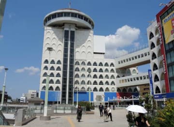 さよなら…閉店の旧そごう柏店本館　解体前に一般公開、思い出の景色見納め　「寂しい」「跡地活用に期待」