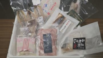 旬の特産品の詰め合わせ　「尾鷲まるごとヤーヤ便」の「夏便」テスト出荷　三重・尾鷲市