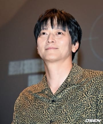 【PHOTO】カン・ドンウォン、映画「設計者」舞台挨拶に出席…優しい笑顔