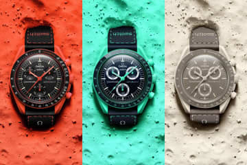 オメガ×スウォッチ、地球がテーマ 3つの新色登場