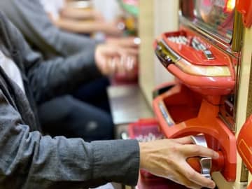 パチンコ歴40年で借金2000万円、離婚　負けた金で「マンションでも買えましたね」と語る男性