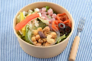 ナチュラルローソン、聴覚でも楽しむASMRサラダ