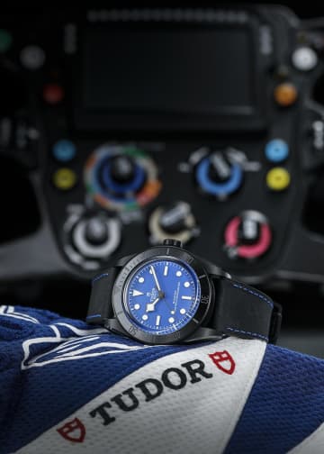 チューダー、F1角田選手も着用のチーム限定バージョン
