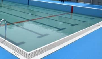 猛暑、部活やプール中止も　気温が36度、水温が31.5度…　千葉県内の学校で