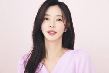 「涙の女王」で人気再燃の女優、“規格外の美貌”で思わぬハプニング　アイドル目指した青春も話題