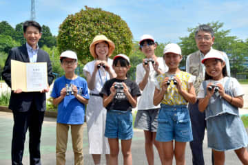 “ツバメの学校”に日本野鳥の会から感謝状　千葉県内初、営巣見守り活動で　大多喜・西小　「すごい」「うれしい」児童ら笑顔