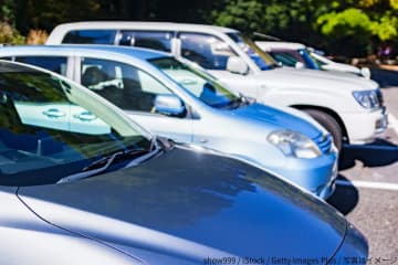 夏場の屋外駐車で「車内が暑くなりすぎる問題」を改善！　すぐにできるクルマの暑さ対策5つ
