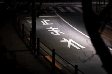 地縛霊？事故が多発するカーブに白い服装の男性　置かれていた「観音様」の像には恐ろしい言い伝えが……