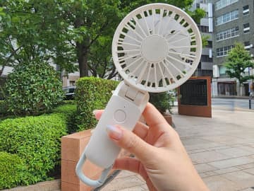 炎天下のハンディファンの使用はNG? 注意点をリズムに聞いた