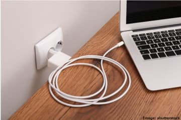 ノートパソコン、充電つなぎっぱなしにしてる？　今すぐ抜いて