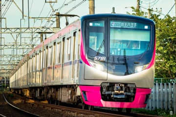京王、「京王ライナー」を一両貸切できる「個室プラン」　4万円