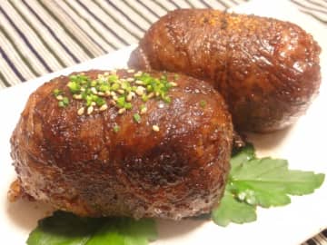 今年7月に77歳！「ラッキー７」なシュワルツェネッガーの力こぶみたいな「肉巻きおにぎり」はスタ...