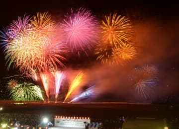 暑さ対策で10月開催へ　旭・飯岡海岸の花火大会　7月恒例、暑さで体調不良者も