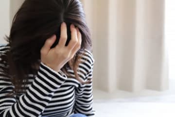 夫に不倫がバレた40代女性の末路　「親権も財産分与も全て放棄」と紙に書かされる