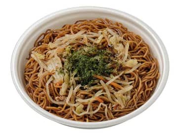 麺たっぷり約330gで837kcal! セブン‐イレブンが「ソース焼そば」を税込429円で発売～風味豊かなウスターソースを使用し、旨みとコクを感じられる昔ながらの味わい