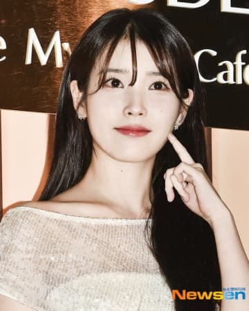 【PHOTO】IU＆SEVENTEEN バーノンら、ブランド「ESTEE LAUDER」のイベントに出席