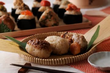 できたての「峠の釜めし」も味わえる! 荻野屋が新業態「おこめ茶屋 米米-めめ-」を「京王クラウン街笹塚」に本日8(木)オープン～峠の釜めしの「茶めし」を使ったおにぎりや定食を提供